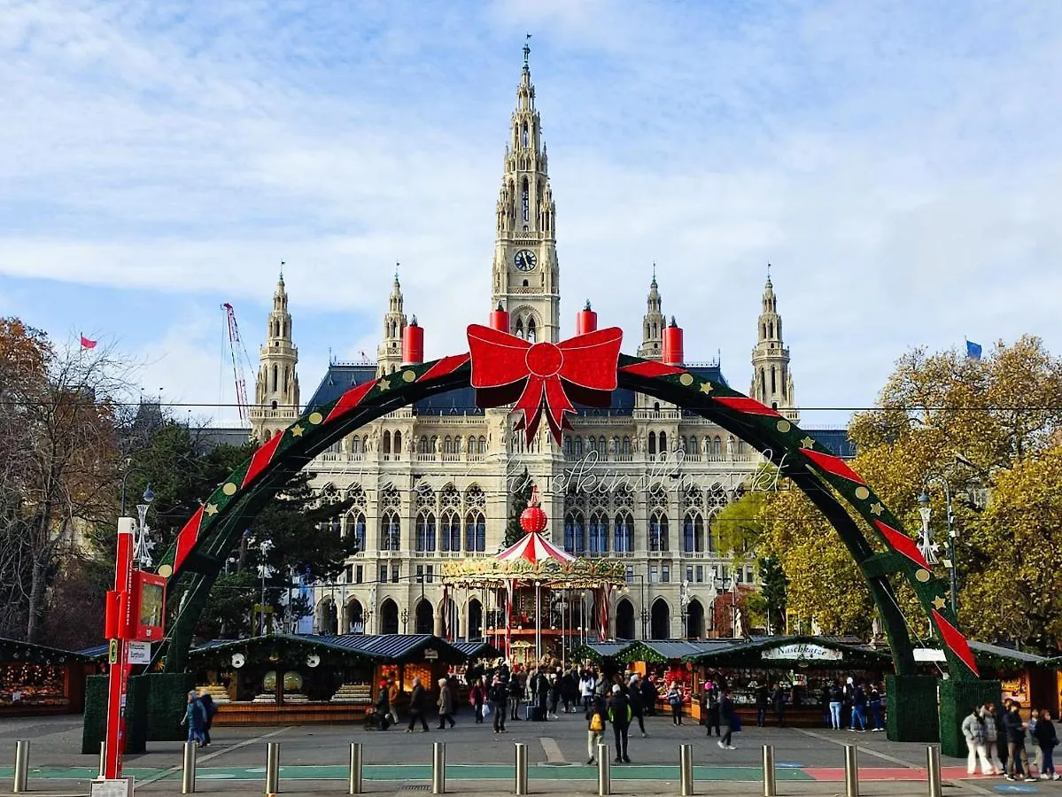 Center ! 3 Stops Away From The Center Of Vienna! Apartament Wiedeń